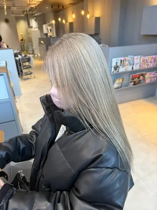 ロング カラー エマ ピボット 中川店所属・富原崇太/切りっぱな しボブ/透明感カラーのヘアスタイル
