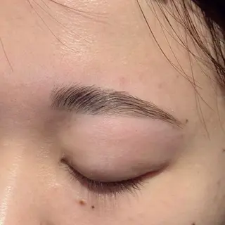 アイブロウ 𝐫𝐚𝐢 𝐧𝐚𝐢𝐥の眉毛・アイブロウイメージ
