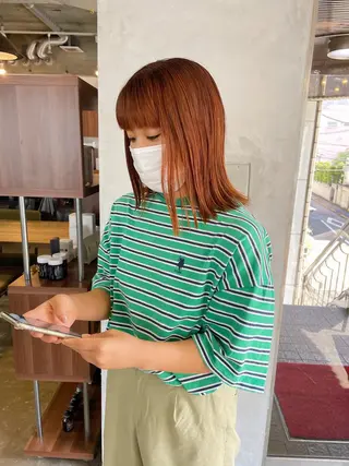 ミディアム カラー 髙橋一哉　ブリーチ/ ベージュカラーのヘアスタイル