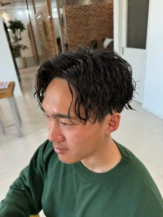 ショート パーマ メンズ Salon de Qualia(サロンドクオリア)所属・杉下　涼/ハイトーン /髪質改善/パーマのヘアスタイル