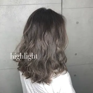 ミディアム 岸川 恭子のヘアスタイル