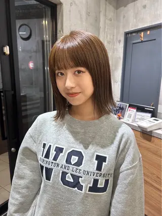 カラー aki ⭐️FILMS銀座のヘアスタイル