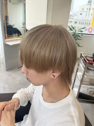 ショート カラー 藤川 克己のヘアスタイル