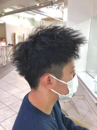 ショート パーマ メンズ 保住 亮太のヘアスタイル