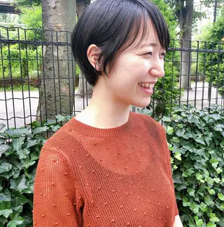 ショート カラー 長井 美佳のヘアスタイル