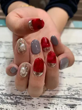 ネイル 高尾 梨花のネイルデザイン
