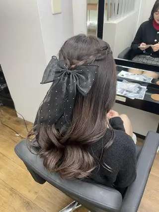 ロング ヘアアレンジ 𝙃𝘼𝙍𝙐🎀 韓国×エクステのヘアスタイル