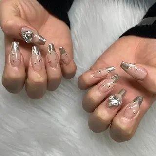 ネイル PEEKABOO京橋 EYE&NAILのマツエク・マツパデザイン