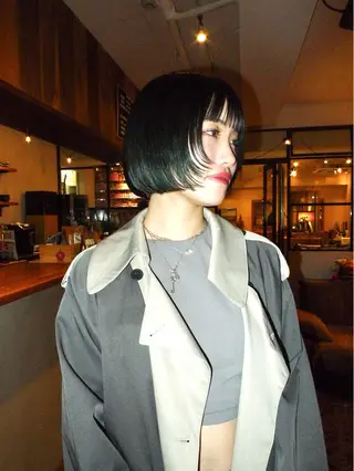 ショート カラー ファッションに 溶け込むstyleのヘアスタイル