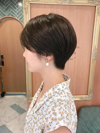 ショート Lond enikaのヘアスタイル