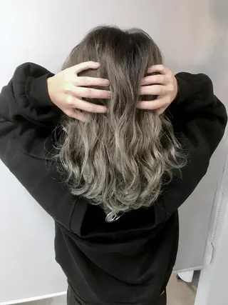 ミディアム カラー lok[ロク] 高田馬場のヘアスタイル