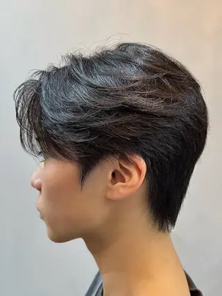 メンズ 根本 美咲のヘアスタイル