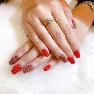 ネイル 根津 綾子のネイルデザイン