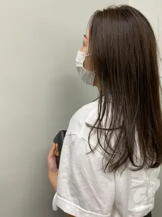 ミディアム カラー Living所属・ヨシモトリョウ 髪質改善/美髪のヘアスタイル