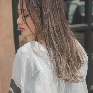 カラー 小西冬馬  髪質改善 縮毛矯正 艶カラーのヘアスタイル