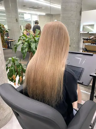 ロング カラー Welring hair salon所属・Runa/大人 かわいいハイトーンのヘアスタイル