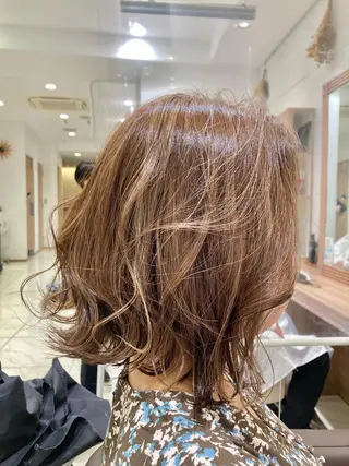 ミディアム 前髪縮毛矯正 高野開弦ハイトーンのヘアスタイル