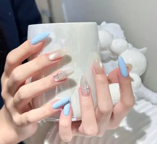 ネイル YUYI.nail salon所属・Mi Naのネイルデザイン