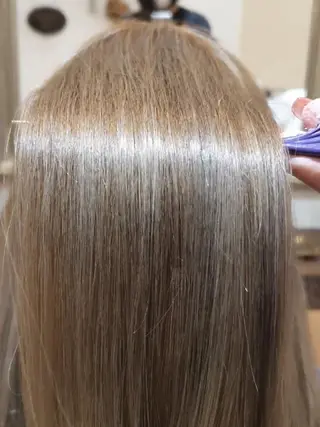 セミロング ダメージレス縮毛矯正 髪質改善【美冴】のヘアスタイル