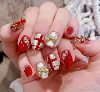 ネイル D-BEAUTY Nailsalonのネイルデザイン