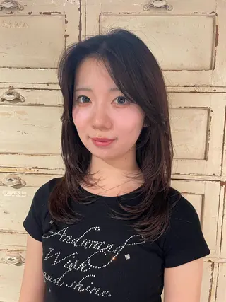 セミロング 長野 温佳のヘアスタイル