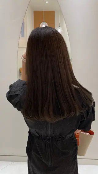 セミロング Agnos青山所属・鈴木 里奈のヘアスタイル