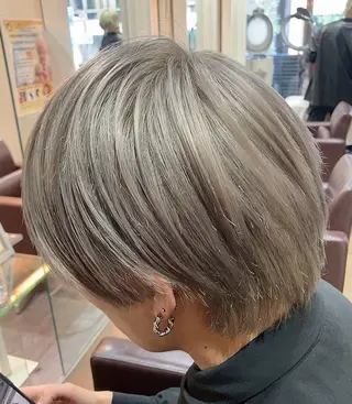 ショート カラー メンズ TAYA 心斎橋所属・山本 聖真のヘアスタイル