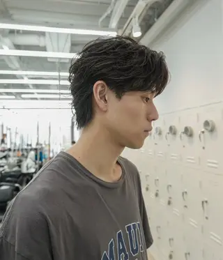ショート カラー パーマ メンズ キッズ 岩本晴佳/波巻きパー マ/フェザーパーマのヘアスタイル