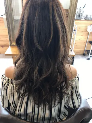 セミロング ✨艶感/透け感✨Sherry所属・艶髪/ハイトーン Sherryのヘアスタイル