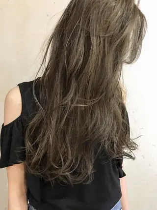 ロング カラー ヘアデザイン ヴェルダのヘアスタイル