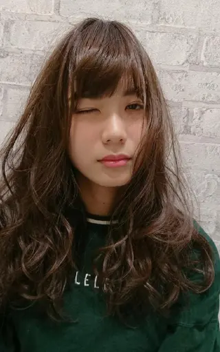 セミロング カラー ヘアアレンジ 秋山 幸太のヘアスタイル