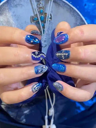 ネイル ✩*.ﾟ真粋 (maiki)⋆*✩のネイルデザイン