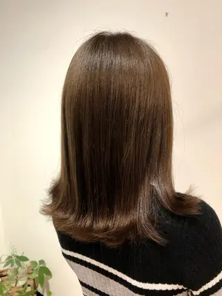 ミディアム カラー 青野 文香のヘアスタイル