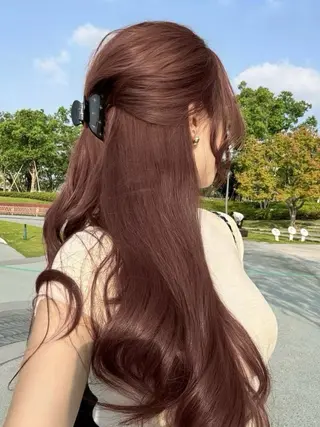 ロング カラー トレンド暖色ヘア🥀 miu🥀のヘアスタイル