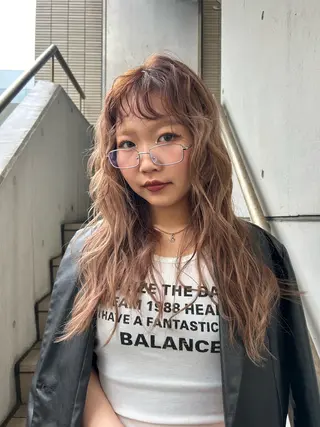 ロング カラー ayano🍒パーマ 暖色カラーのヘアスタイル