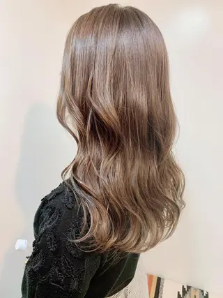 ロング カラー natsu ナチュラルのヘアスタイル