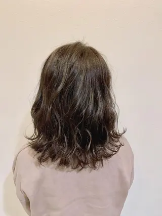 ミディアム カラー 組藤 沙奈のヘアスタイル