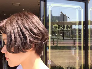 ショート カラー HANA by RIZのヘアスタイル
