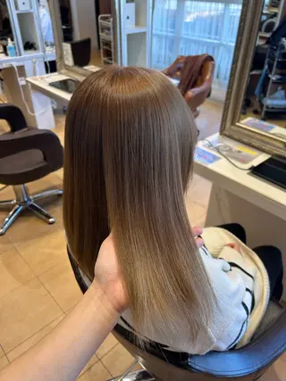 カラー 今中 紗英のヘアスタイル