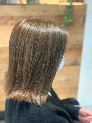 ミディアム カラー ハイライト✨髪質改善 TAKAさんです😊のヘアスタイル