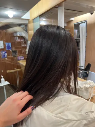 ミディアム カラー ✴︎マリナ✴︎ /縮毛矯正/wカラーのヘアスタイル