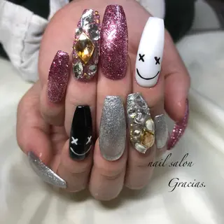 ネイル Gracias. rieのネイルデザイン
