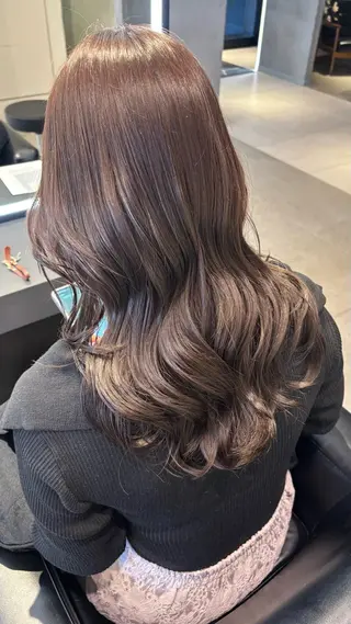 ロング KAREN（ému） 伏見/パーマモデルのヘアスタイル