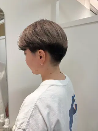 ショート カラー Eleanor立川北口所属・🦋YUI🦋デザイ ンカラー/着付け🔥のヘアスタイル