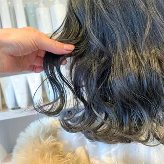 ミディアム ホラオク カナエのヘアスタイル