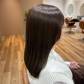 ロング 小西 七菜子のヘアスタイル