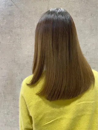 カラー 松村 紗奈のヘアスタイル