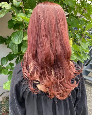 ロング STRAAL所属・門馬 有里のヘアスタイル