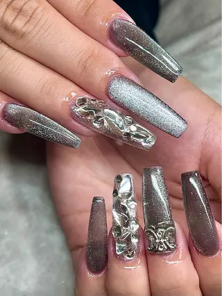 ネイル REBEST Tommyのネイルデザイン