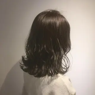 セミロング カラー しのはら まどかのヘアスタイル